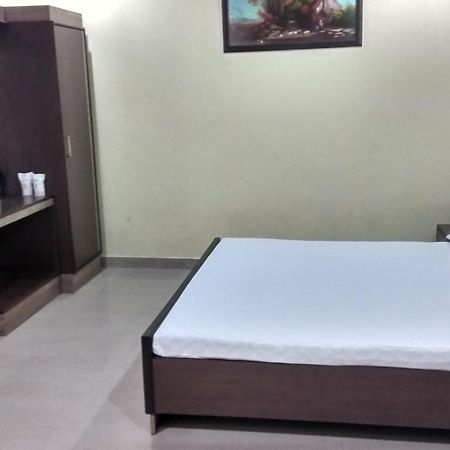 Hotel Varsa Dibrugarh Экстерьер фото
