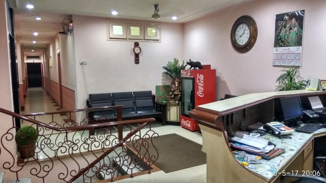 Hotel Varsa Dibrugarh Экстерьер фото