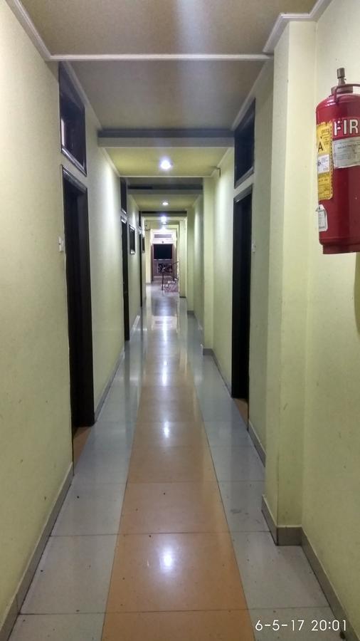 Hotel Varsa Dibrugarh Экстерьер фото
